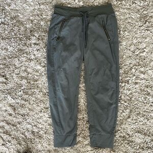 AthletaTrekkie North High Rise Jogger - 4 Petite